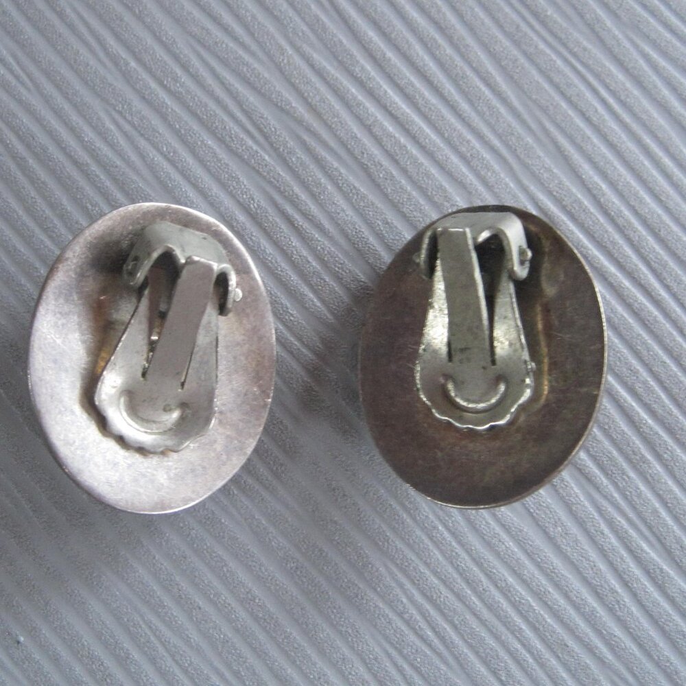 Vintage Sterling & Turquoise Clipon Earrings - Picture 3 of 6